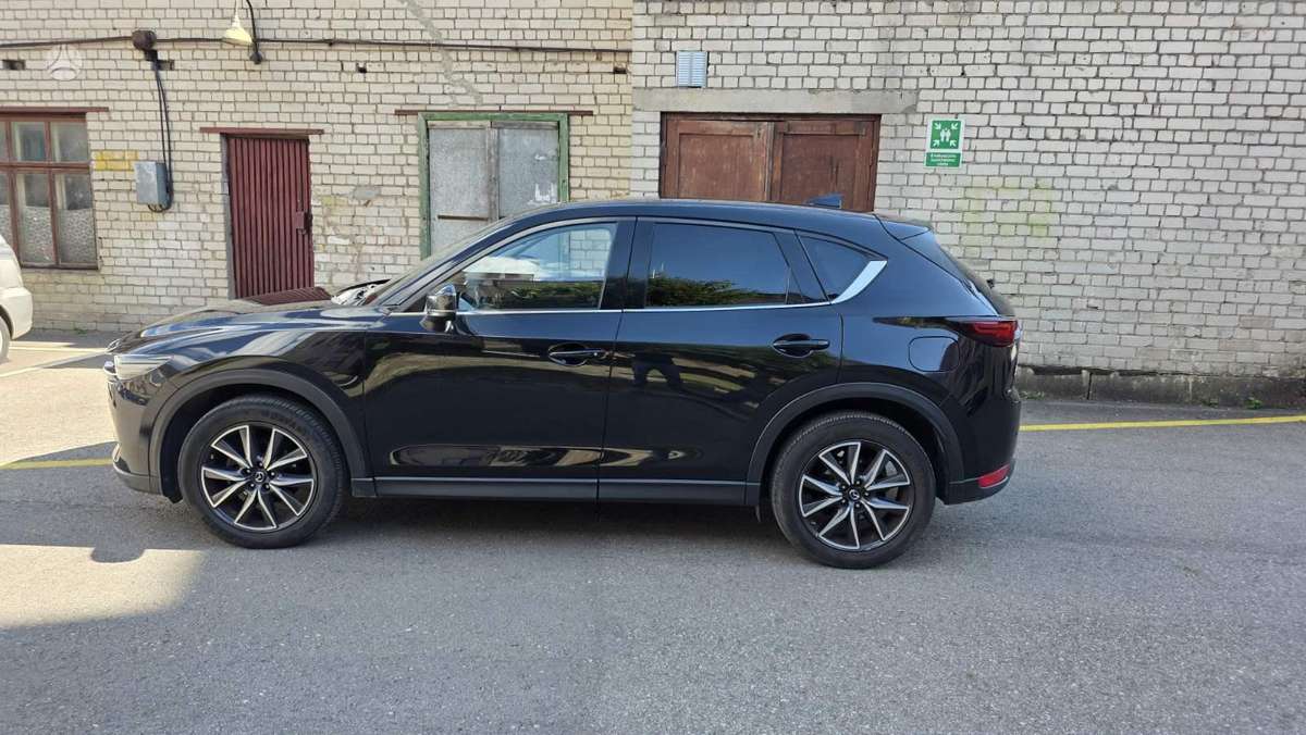 Mazda CX-5, 2.2 l., off-road / crossover