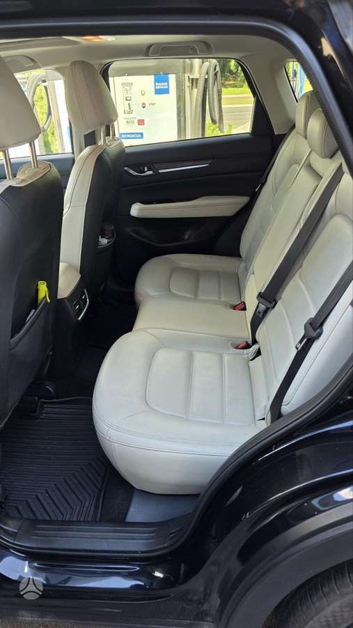 Mazda CX-5, 2.2 l., off-road / crossover