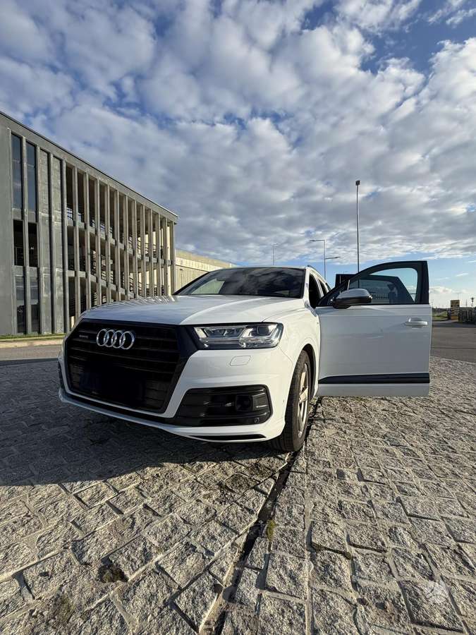 Audi Q7, Внедорожник / Кроссовер