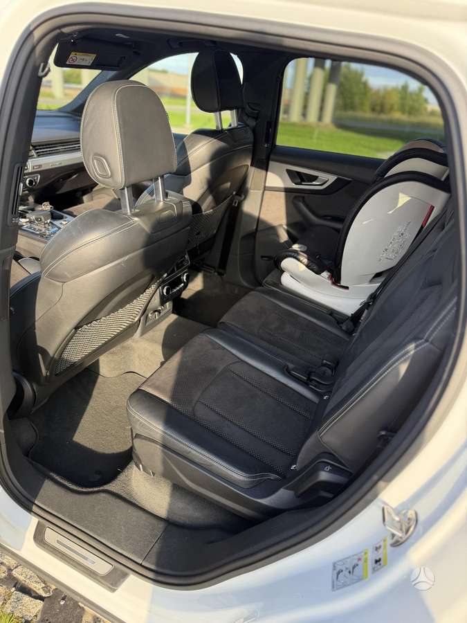 Audi Q7, Внедорожник / Кроссовер
