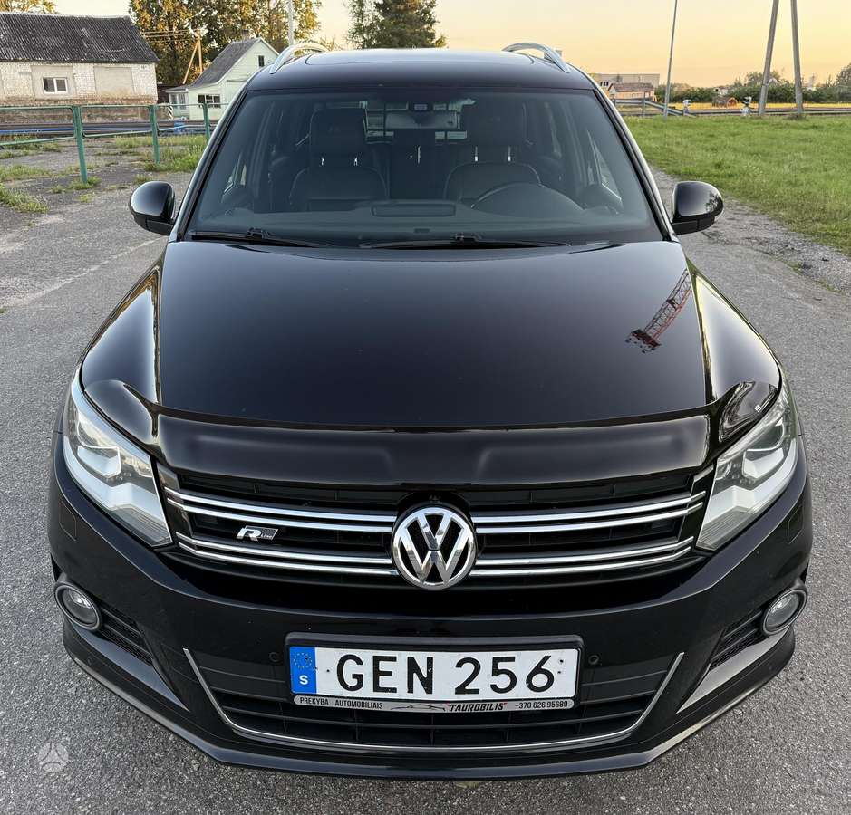 Volkswagen Tiguan - 2