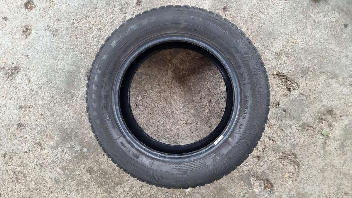 Goodyear Vector 4 S, universalios 215/60 R16