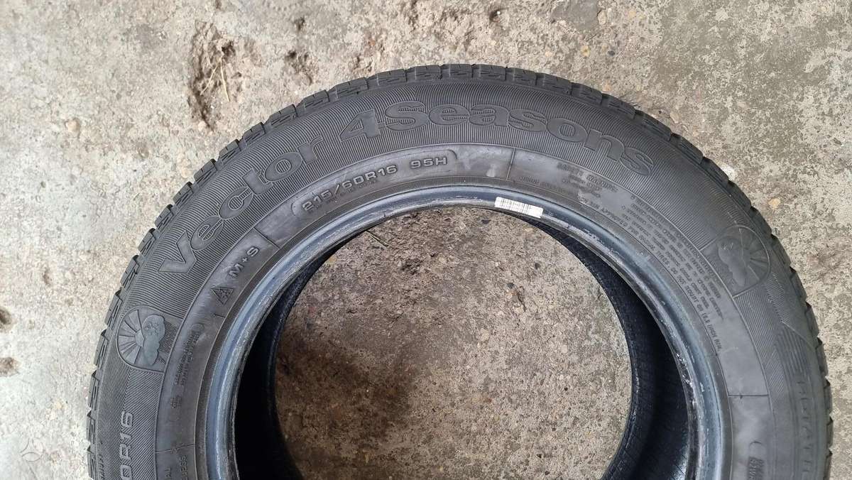 Goodyear Vector 4 S, universalios 215/60 R16
