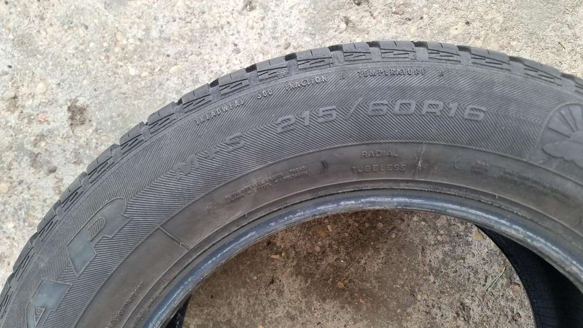 Goodyear Vector 4 S, universalios 215/60 R16