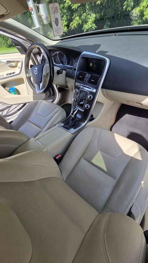 Volvo XC60 - 8
