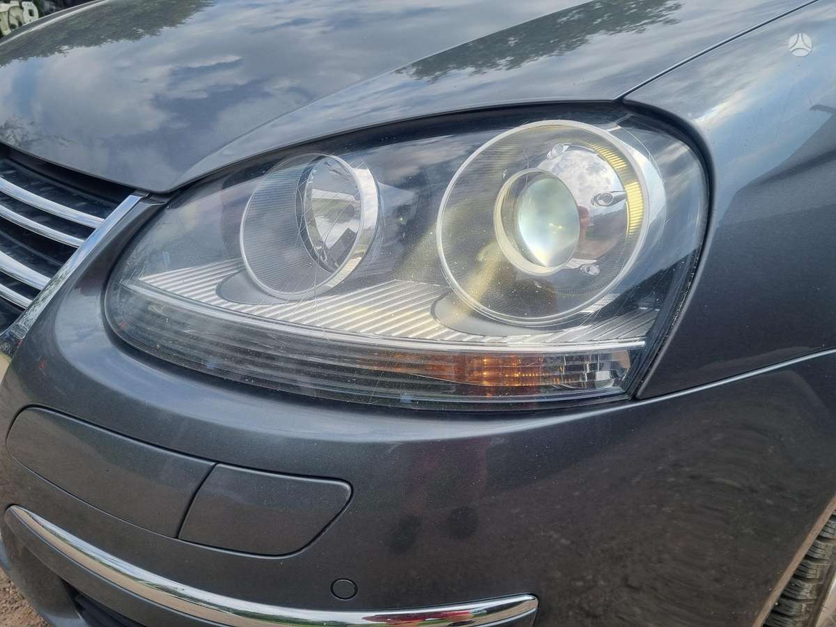 Volkswagen Golf - 3