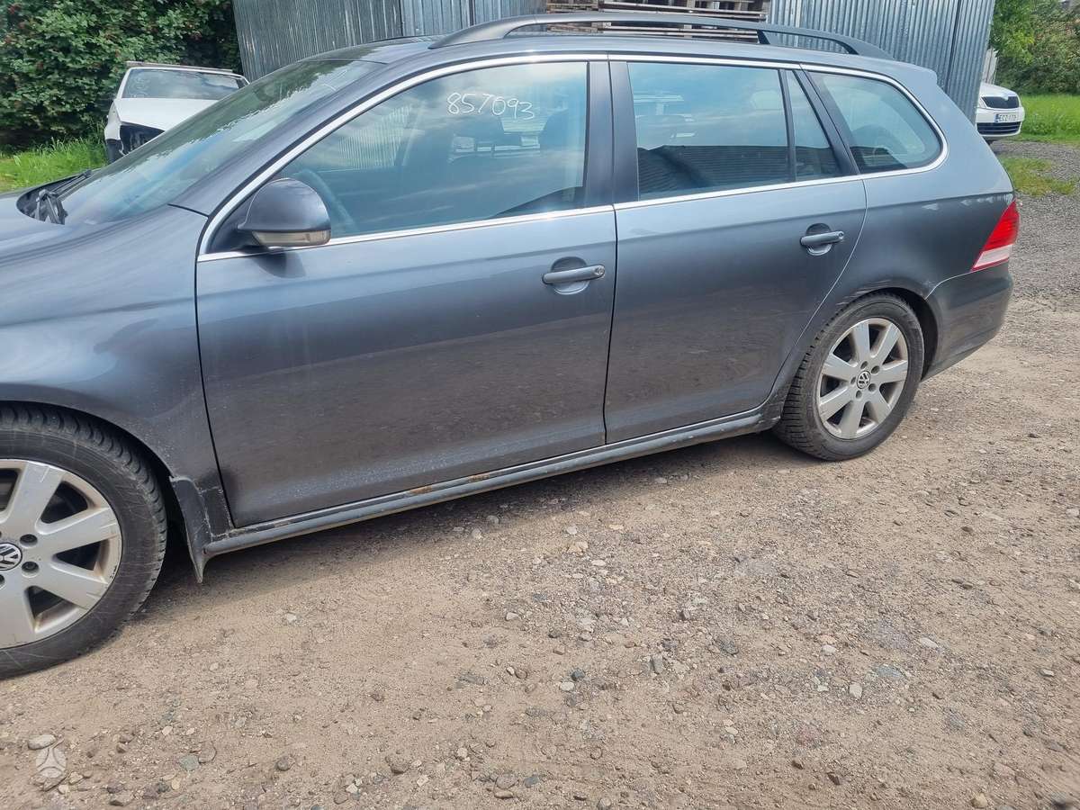Volkswagen Golf - 4