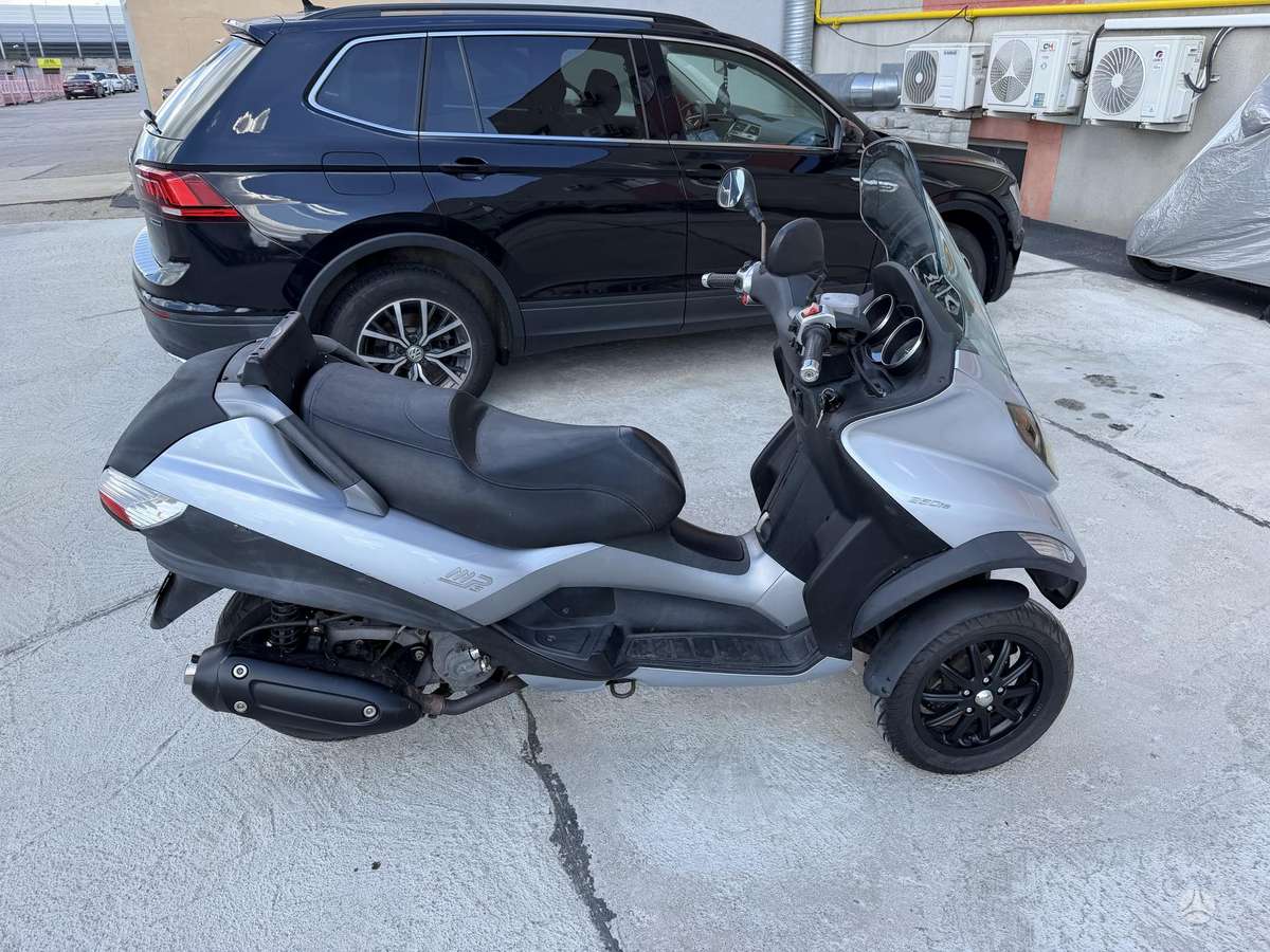 Piaggio MP3 250cc, triračiai
