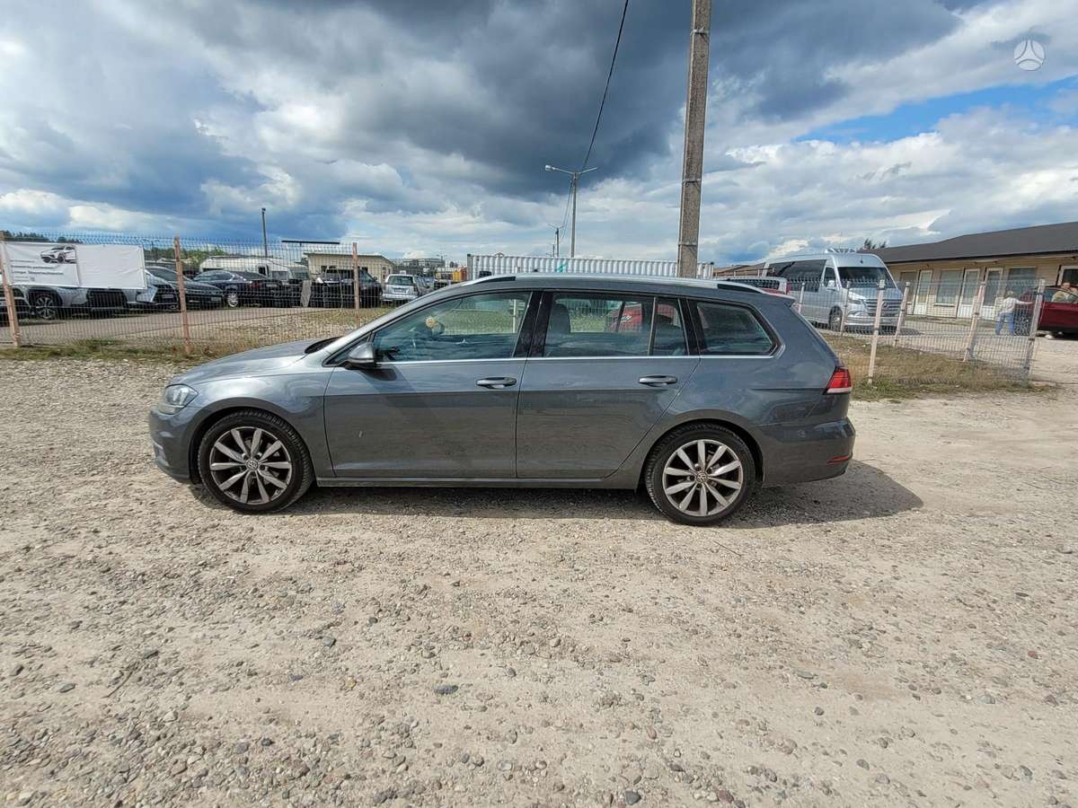 Volkswagen Golf - 4