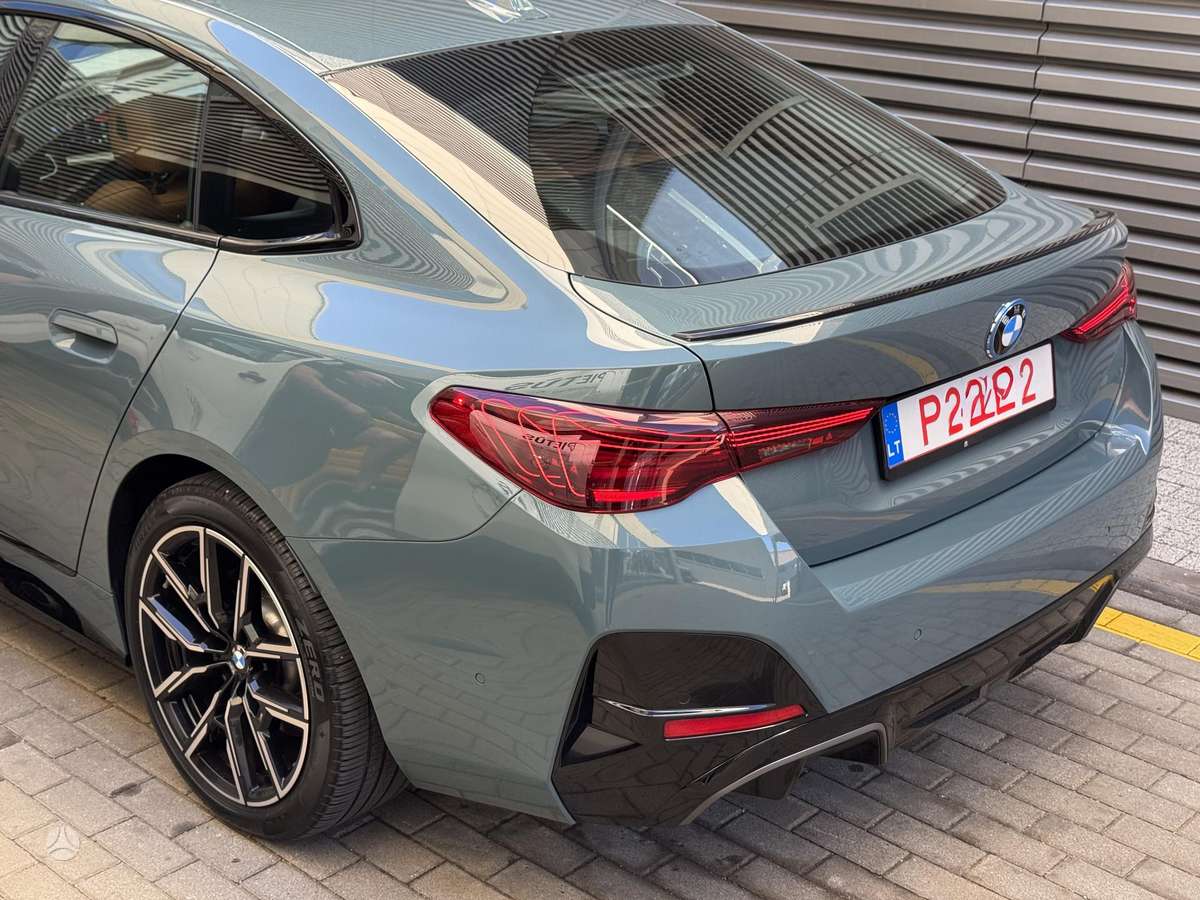 BMW i4, 81 kWh, hatchback