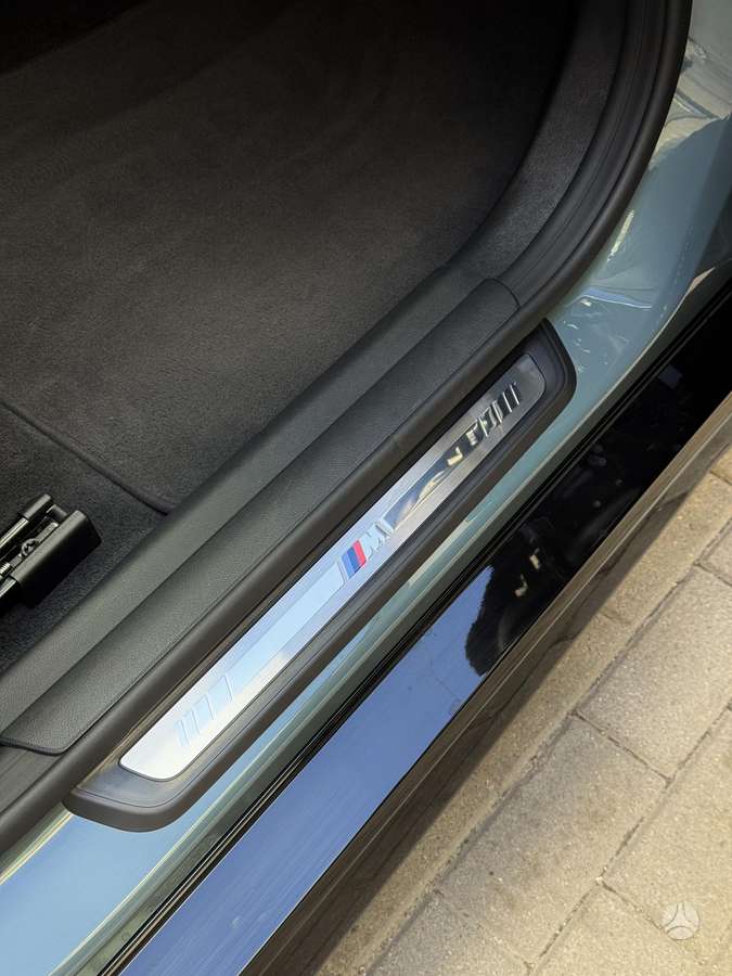 BMW i4, 81 kWh, hatchback