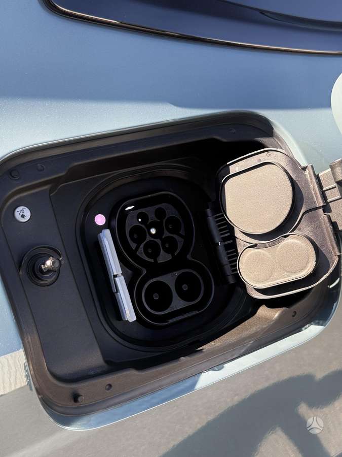 BMW i4, 81 kWh, hatchback