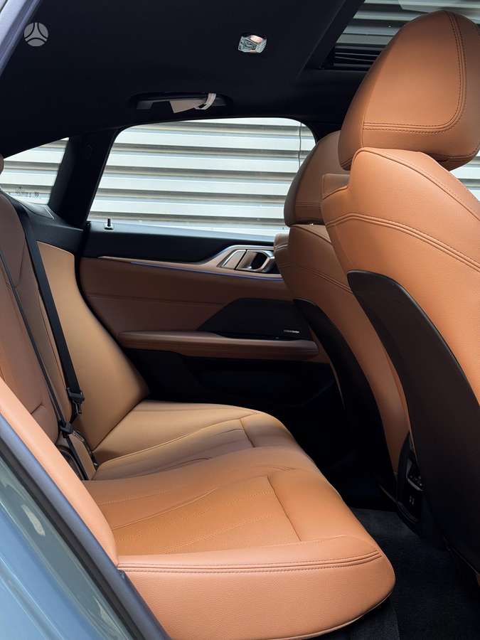 BMW i4, 81 kWh, hatchback