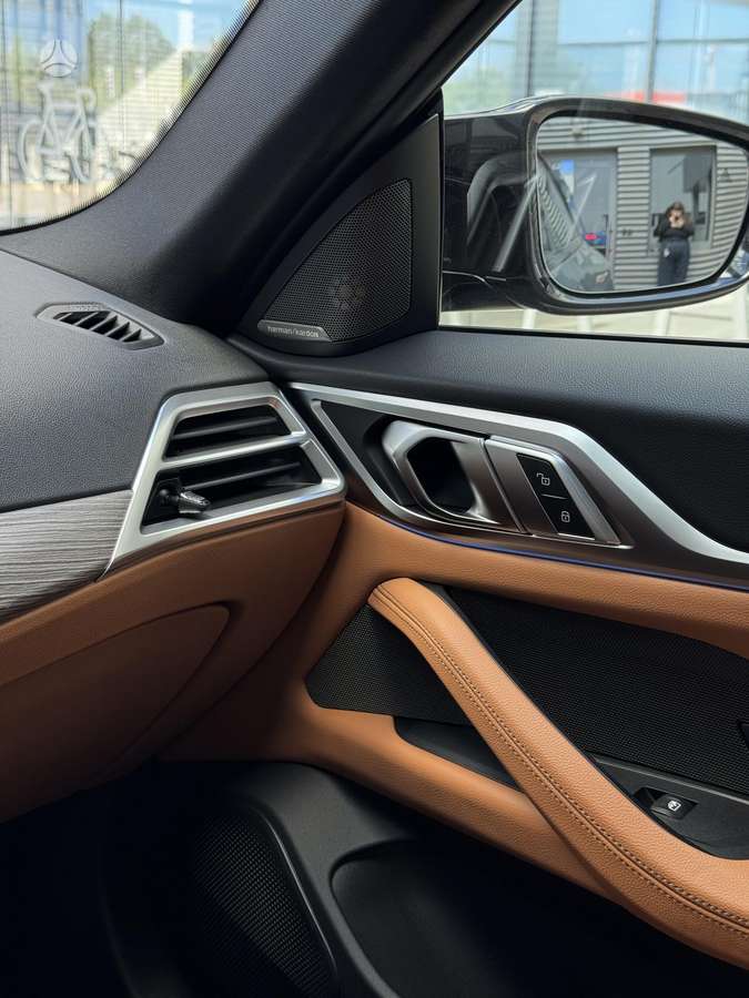 BMW i4, 81 kWh, hatchback