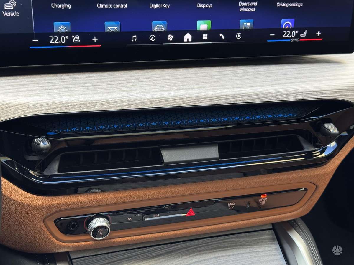 BMW i4, 81 kWh, hatchback