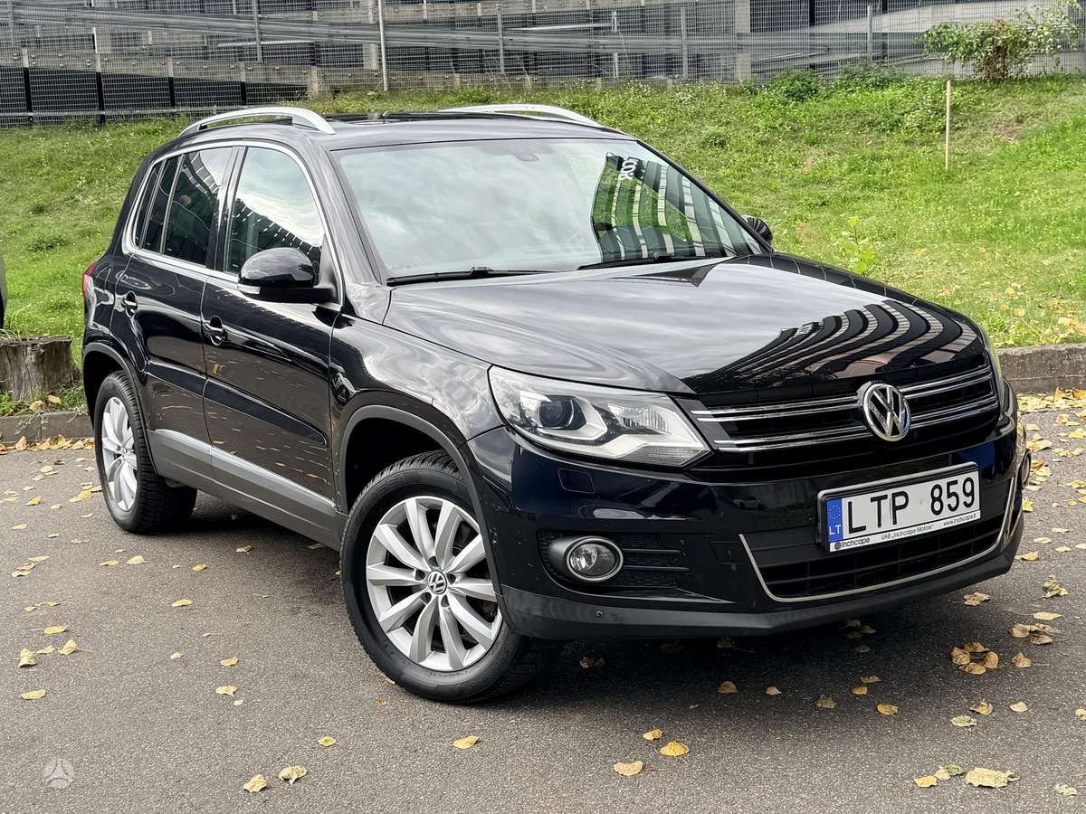 Volkswagen Tiguan - 1