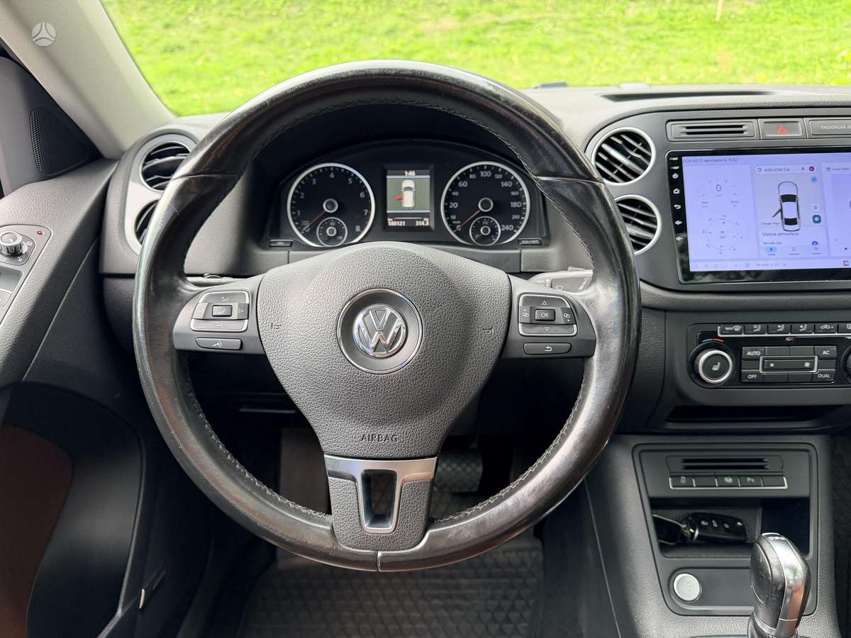 Volkswagen Tiguan - 8
