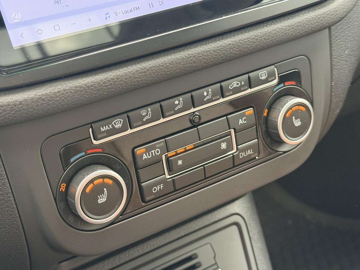 Volkswagen Tiguan - 10