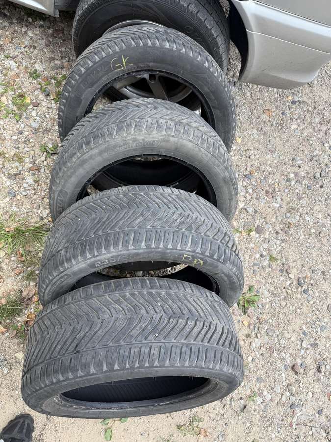 Firestone, всесезонные 235/50 R18