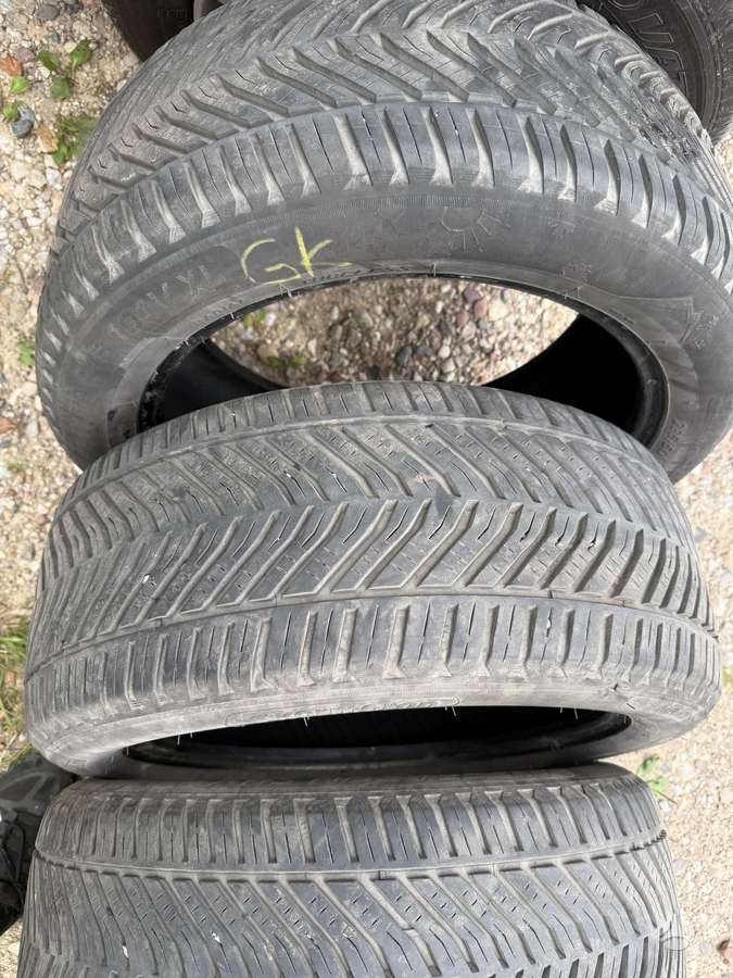 Firestone, universalios 235/50 R18