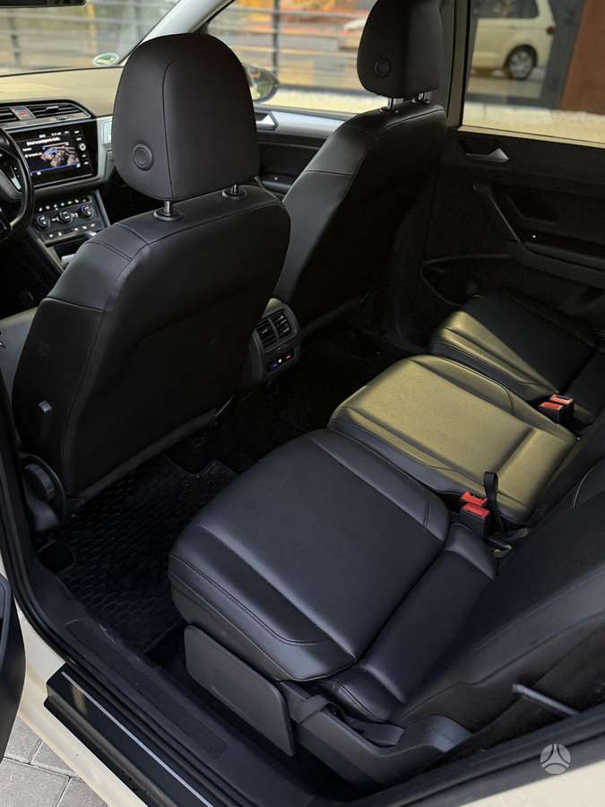 Volkswagen Touran - 6