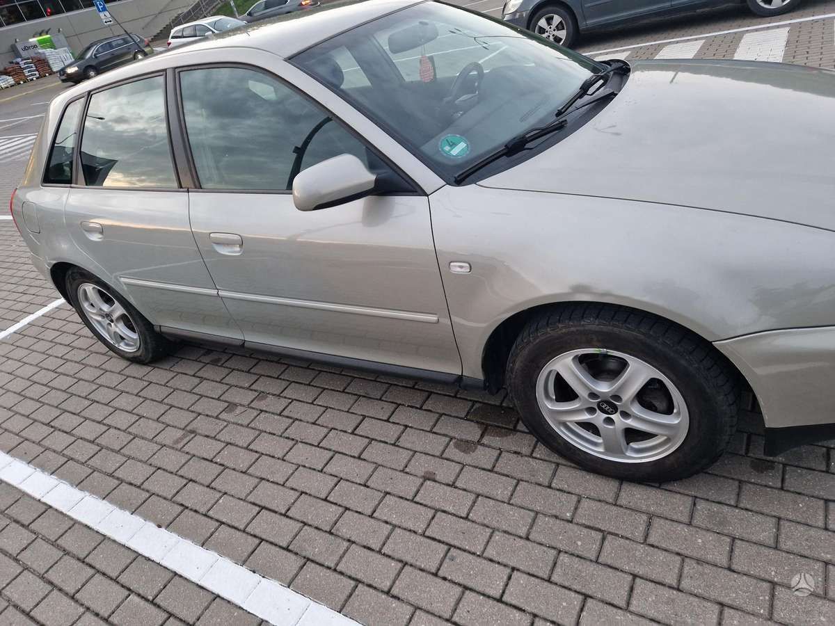 Audi A3, 1.6 l., hatchback