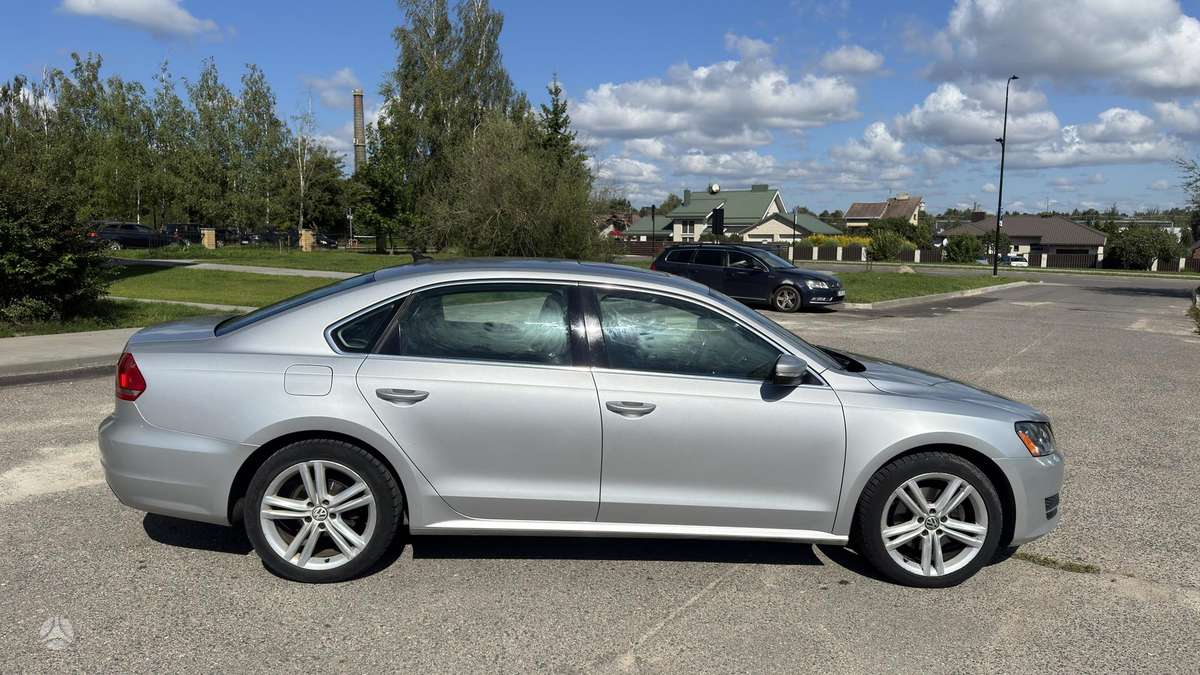 Volkswagen Passat - 5
