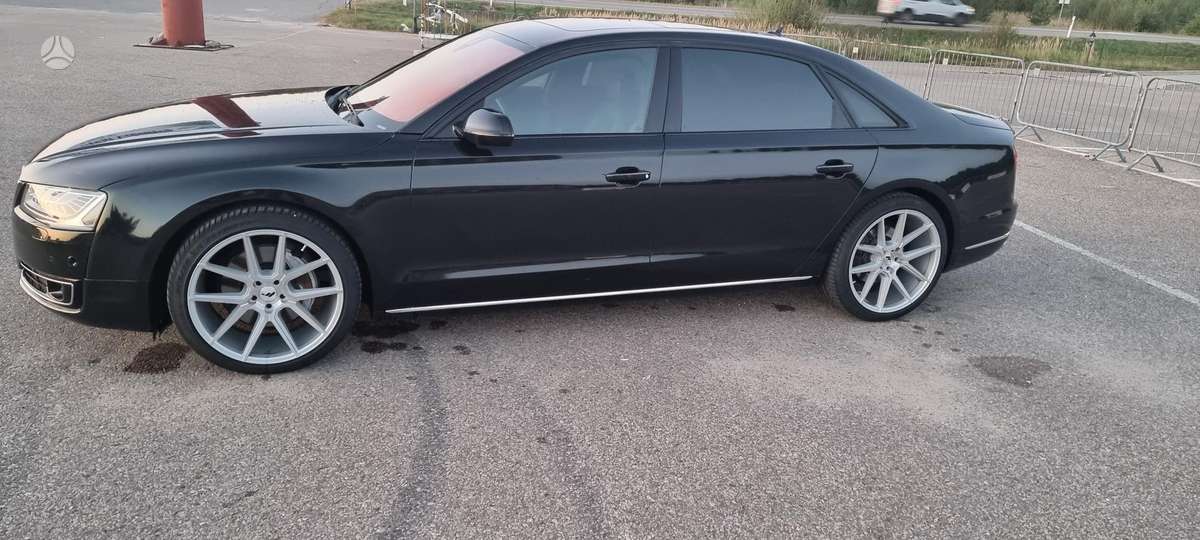 Audi A8, 3.0 l., Седан