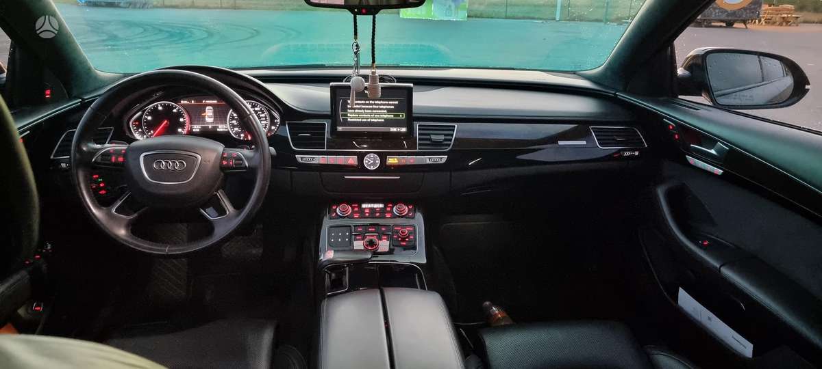 Audi A8, 3.0 l., Седан