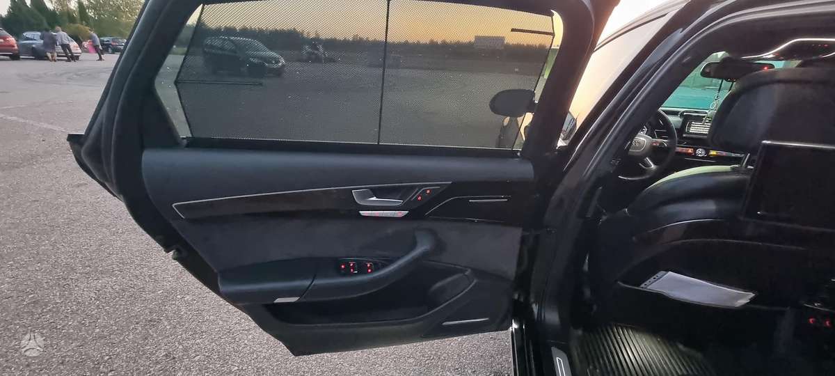 Audi A8, 3.0 l., Седан