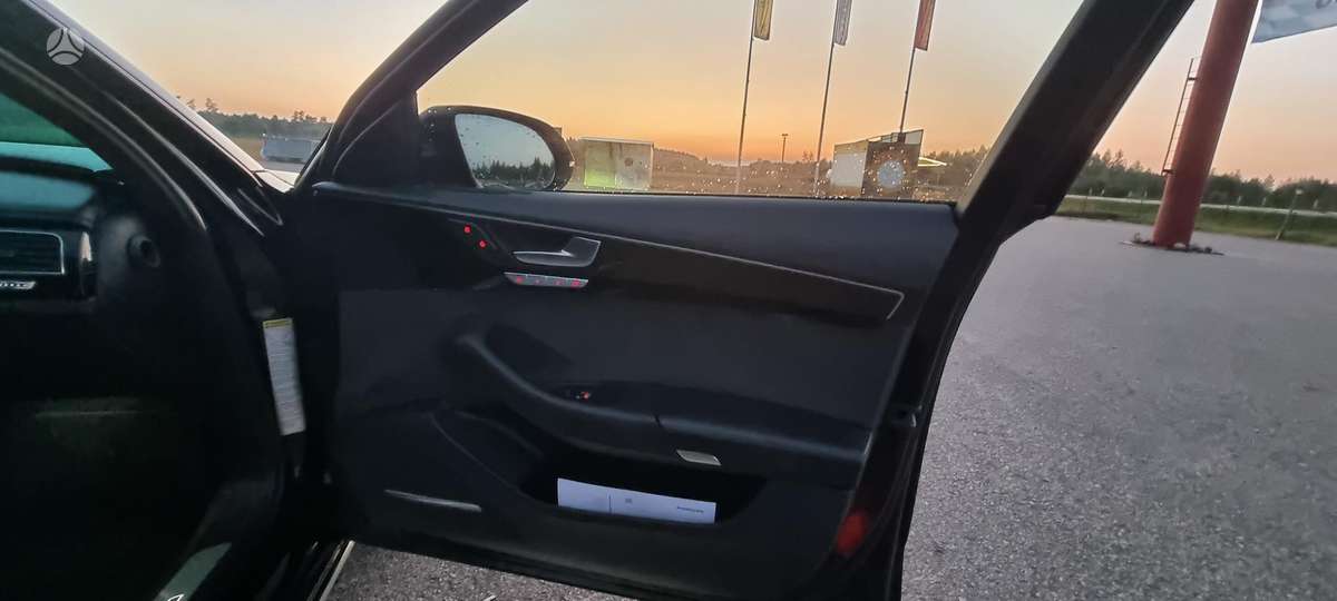 Audi A8, 3.0 l., Седан