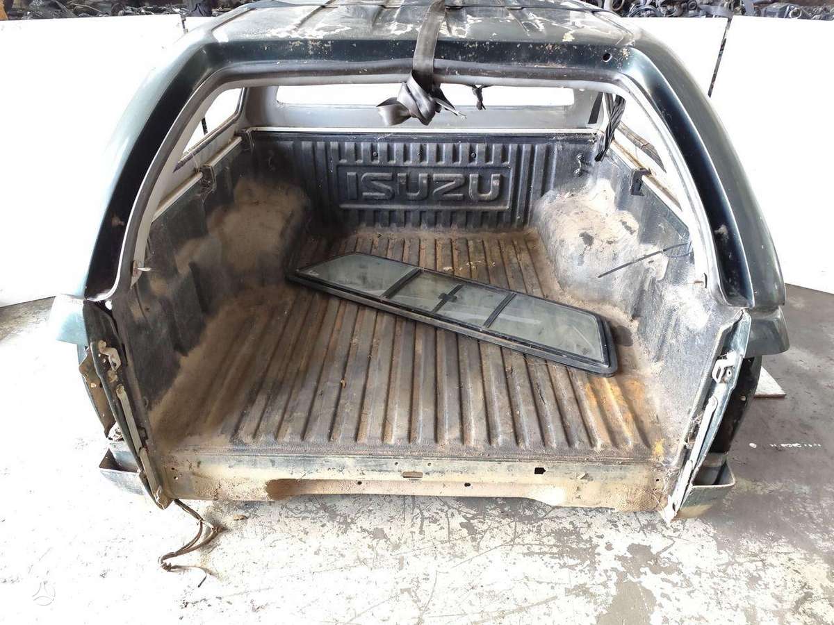 Isuzu D-Max hood (front, rear)