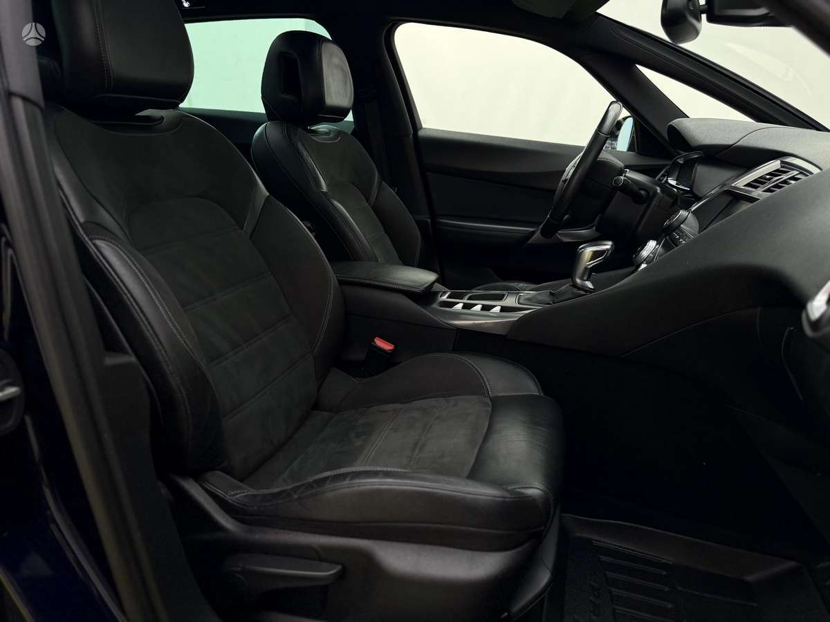 Citroen DS5, 2.0 l., hatchback