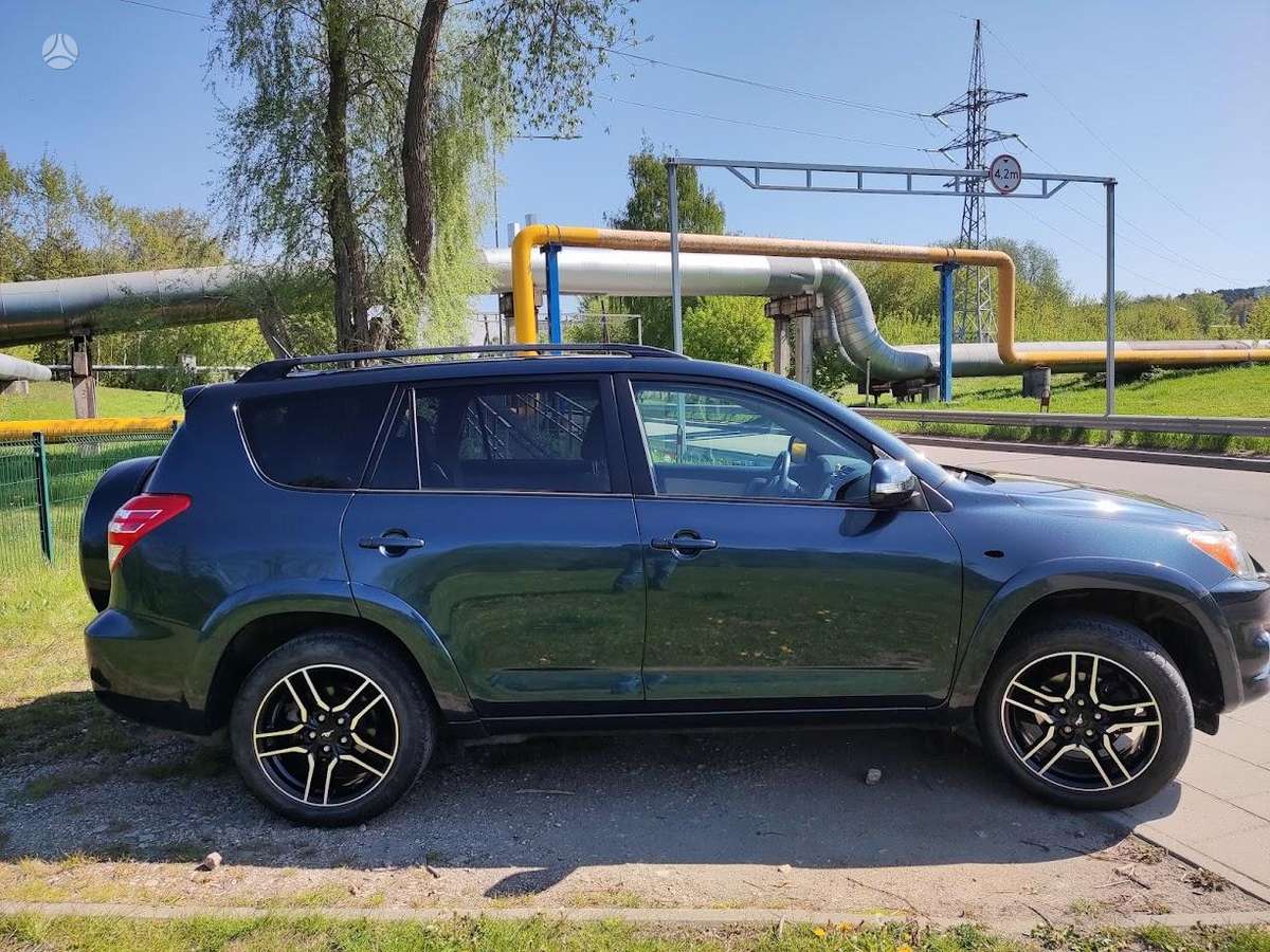 Toyota RAV4 - 9