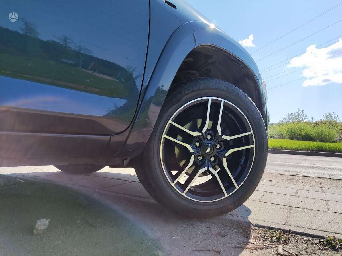 Toyota RAV4 - 10