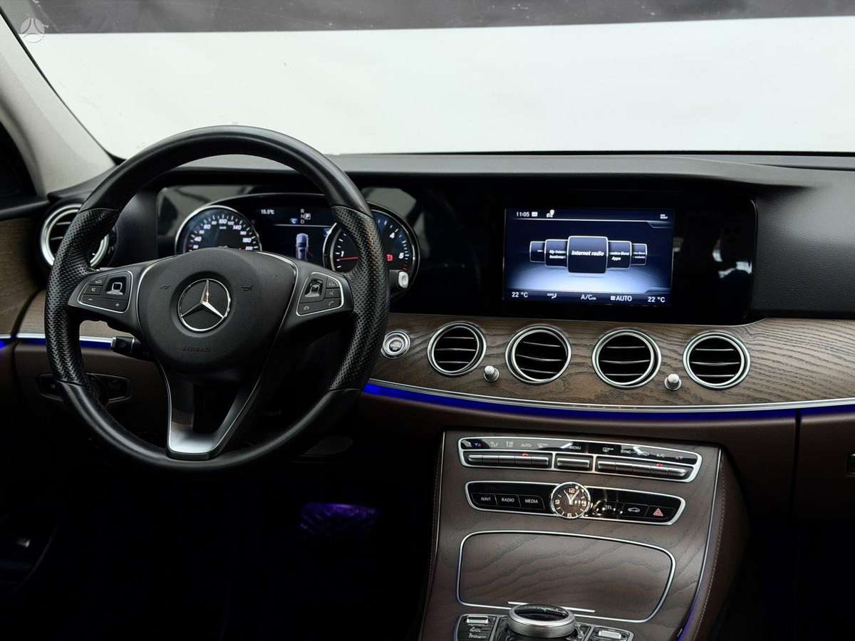 Mercedes-Benz E200, 2.0 l., Универсал