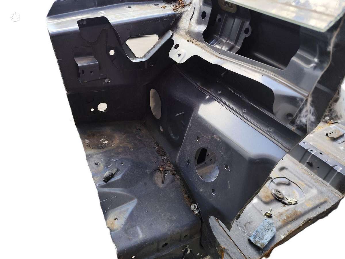 Isuzu D-Max hood (front, rear)