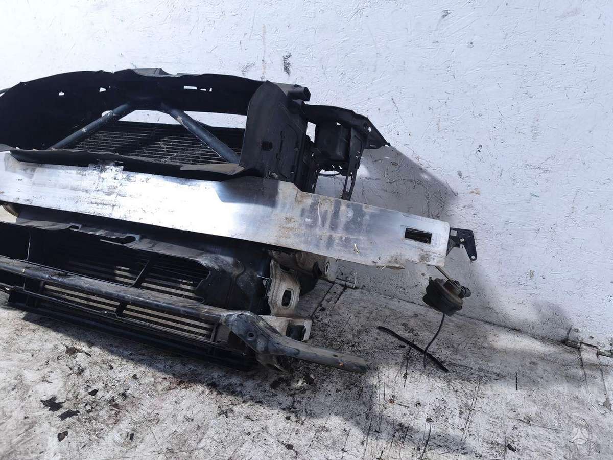 BMW 120 radiator