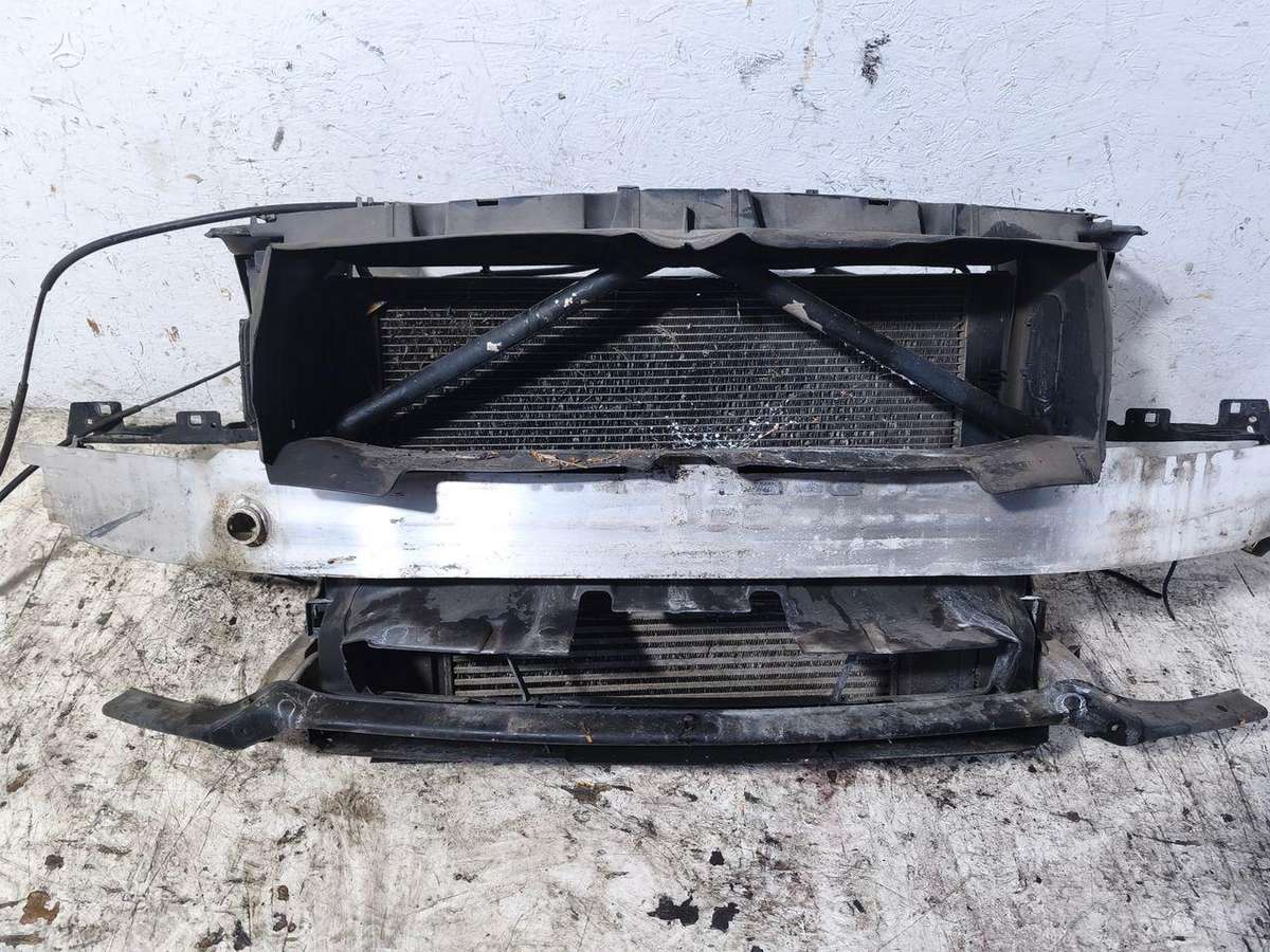 BMW 120 radiator