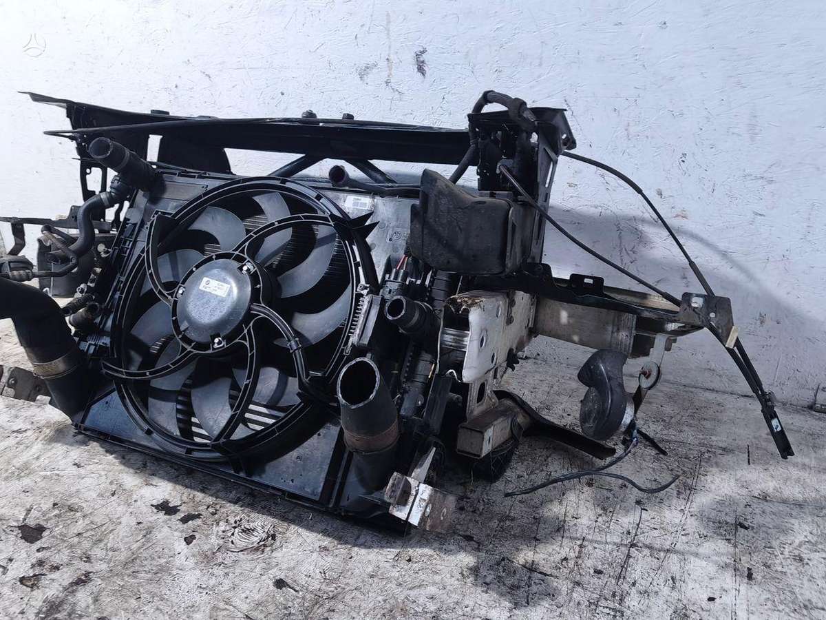 BMW 120 radiator