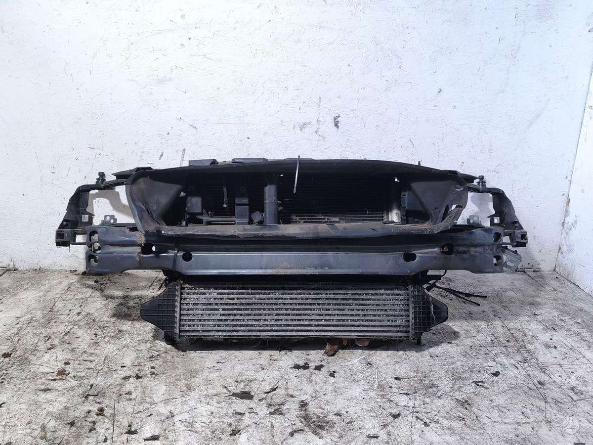 Volvo V40 radiators