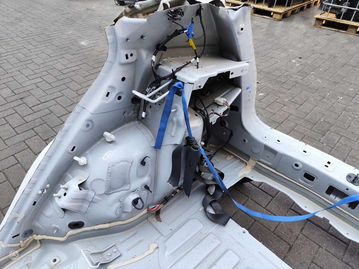 Renault Scenic E-Tech hood (front, rear)