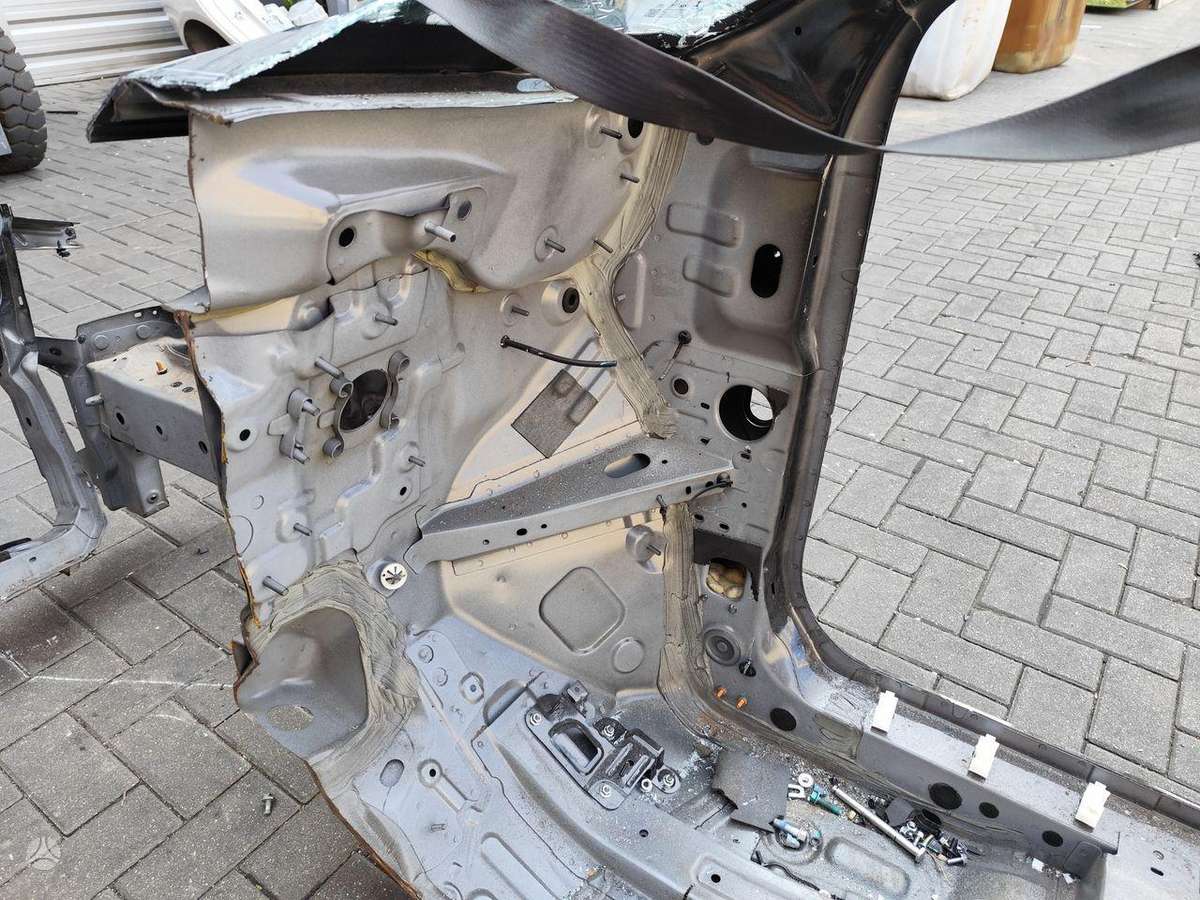 Chery Omoda 5 hood (front, rear)