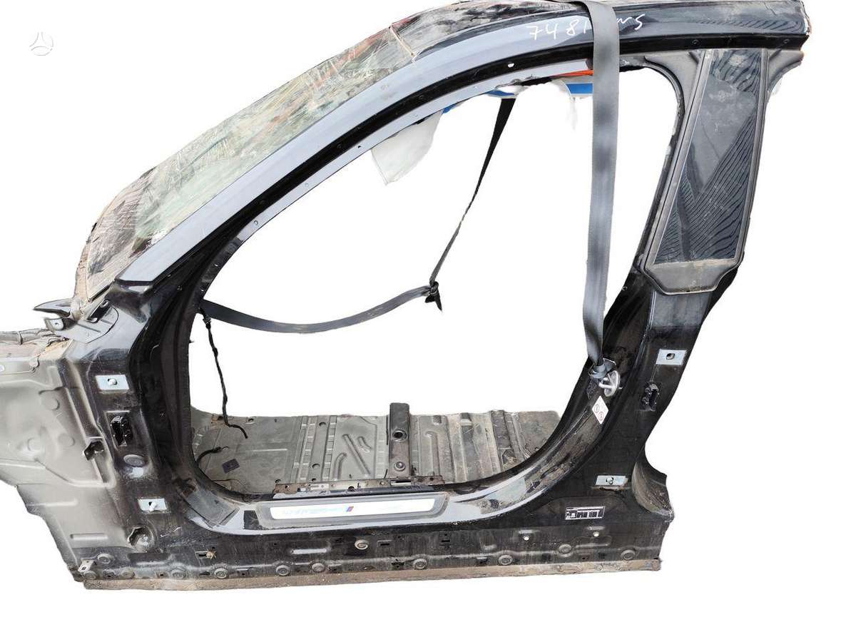 BMW i4 hood (front, rear)