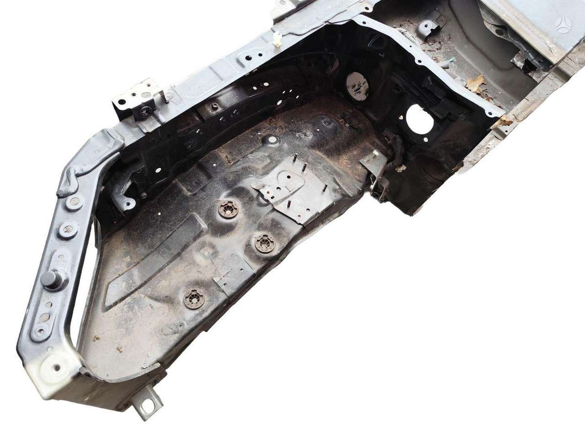 Nissan Navara hood (front, rear)