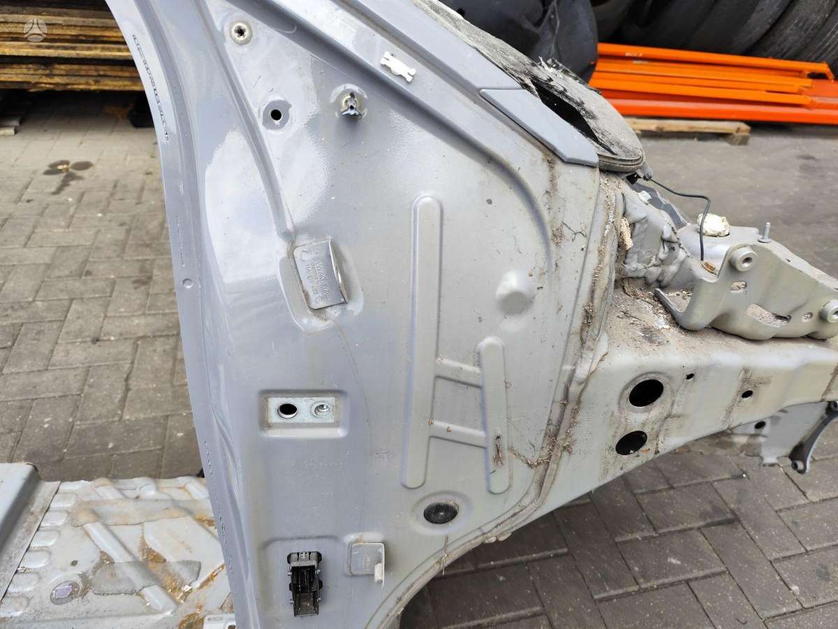 Volkswagen ID.4 hood (front, rear)