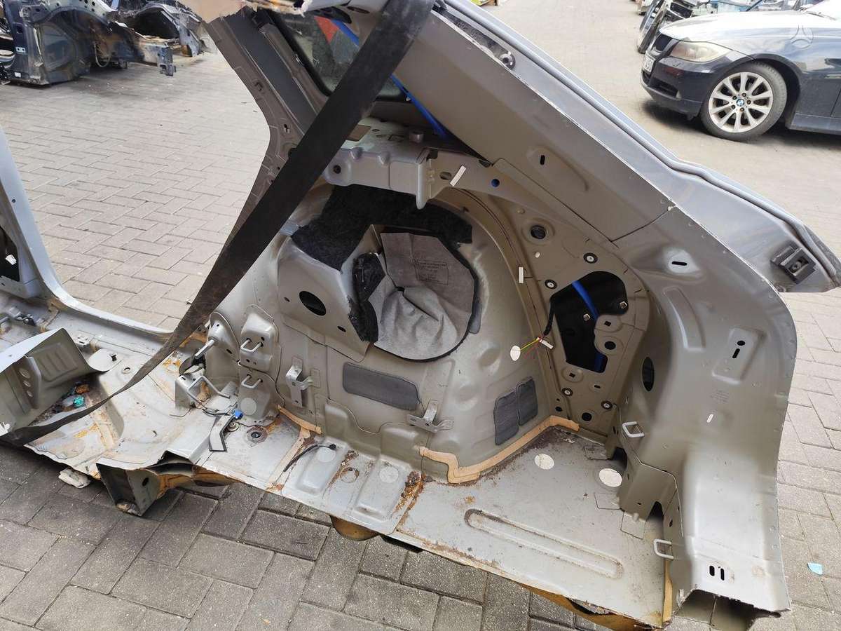 Volkswagen ID.4 hood (front, rear)