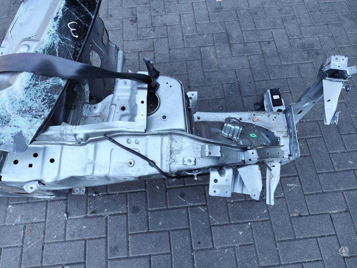 Chery Omoda 5 hood (front, rear)