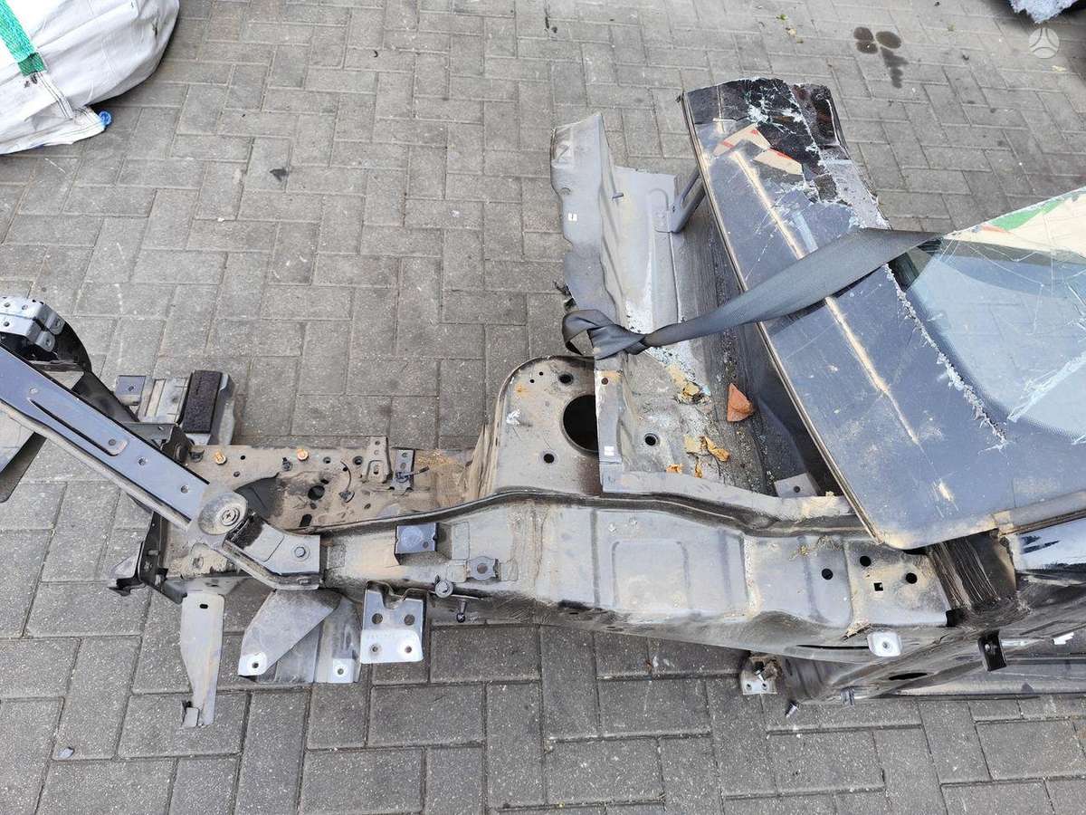 Chery Omoda 5 hood (front, rear)