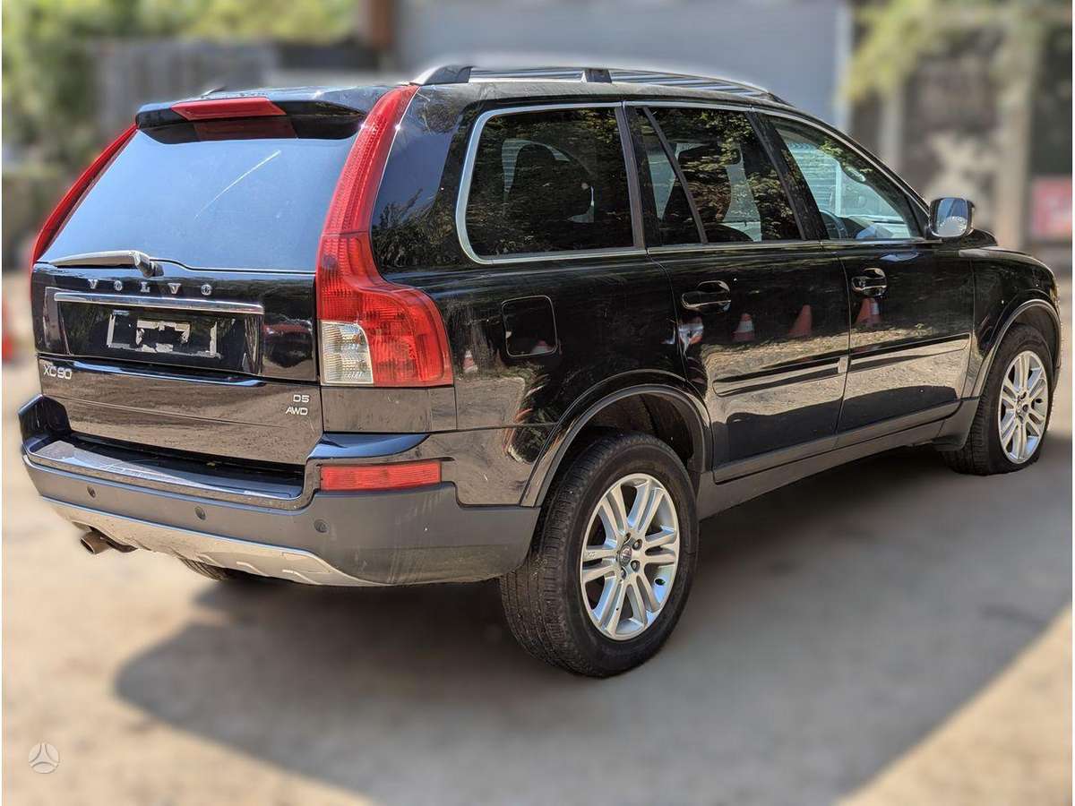 Volvo XC90 engine
